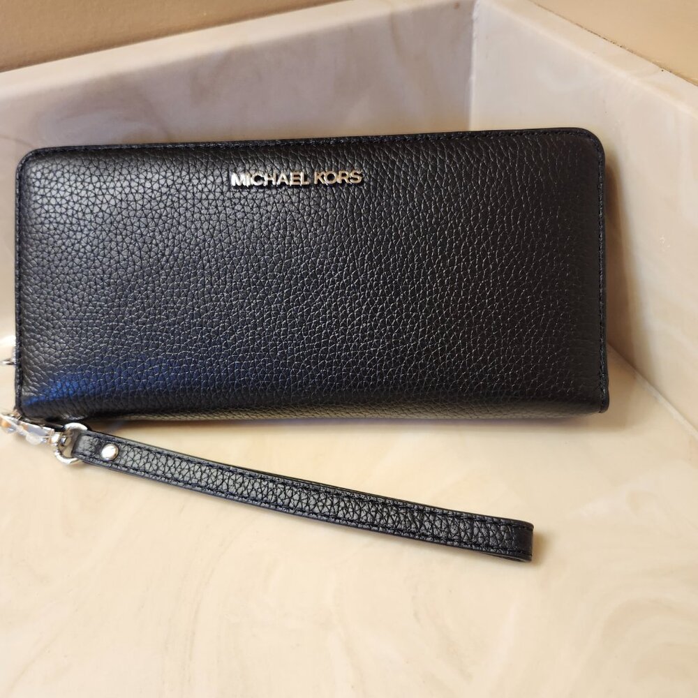 BNWT Michael Kors wallet